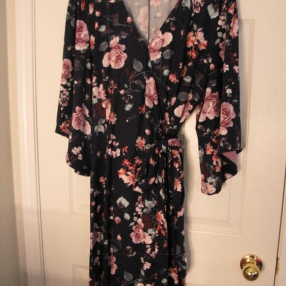 Kiyonna Evening Rose Garden Wrap Dress 2x (18-20) - Picture 3 of 6